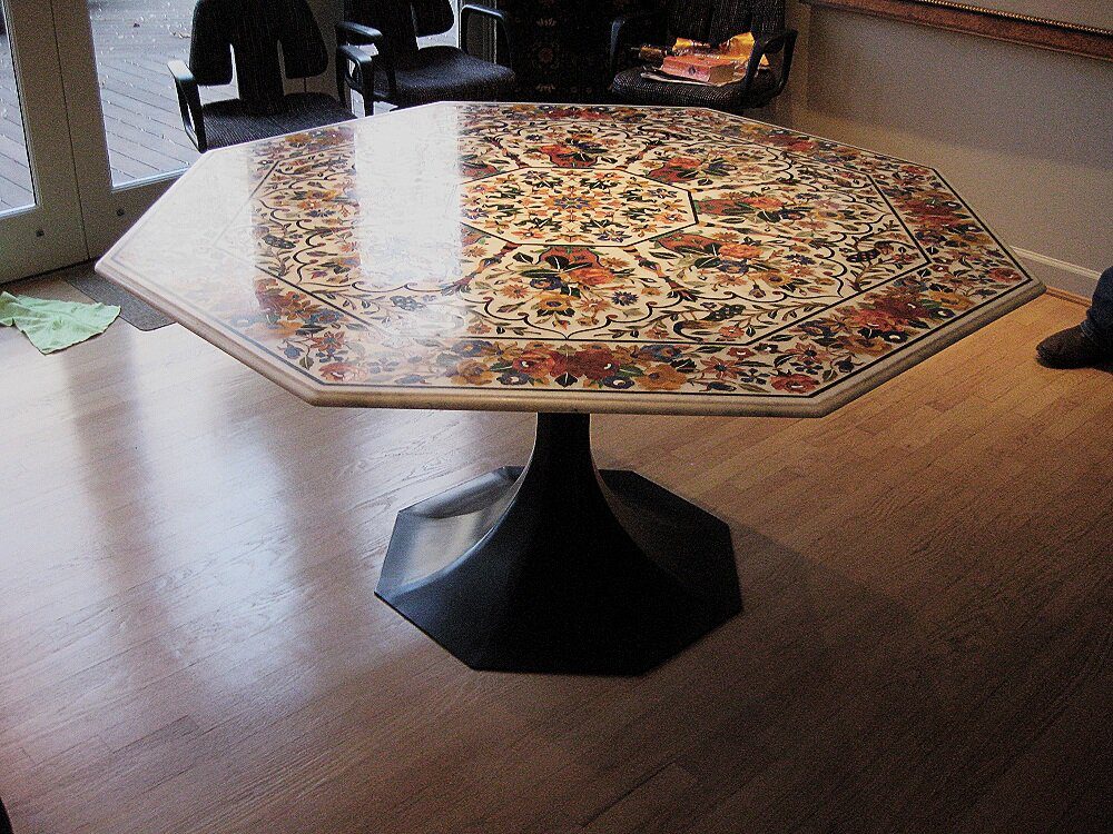 How Custom Table Bases Elevate Dining Room Aesthetics 9 How Custom Table Bases Elevate Dining Room Aesthetics